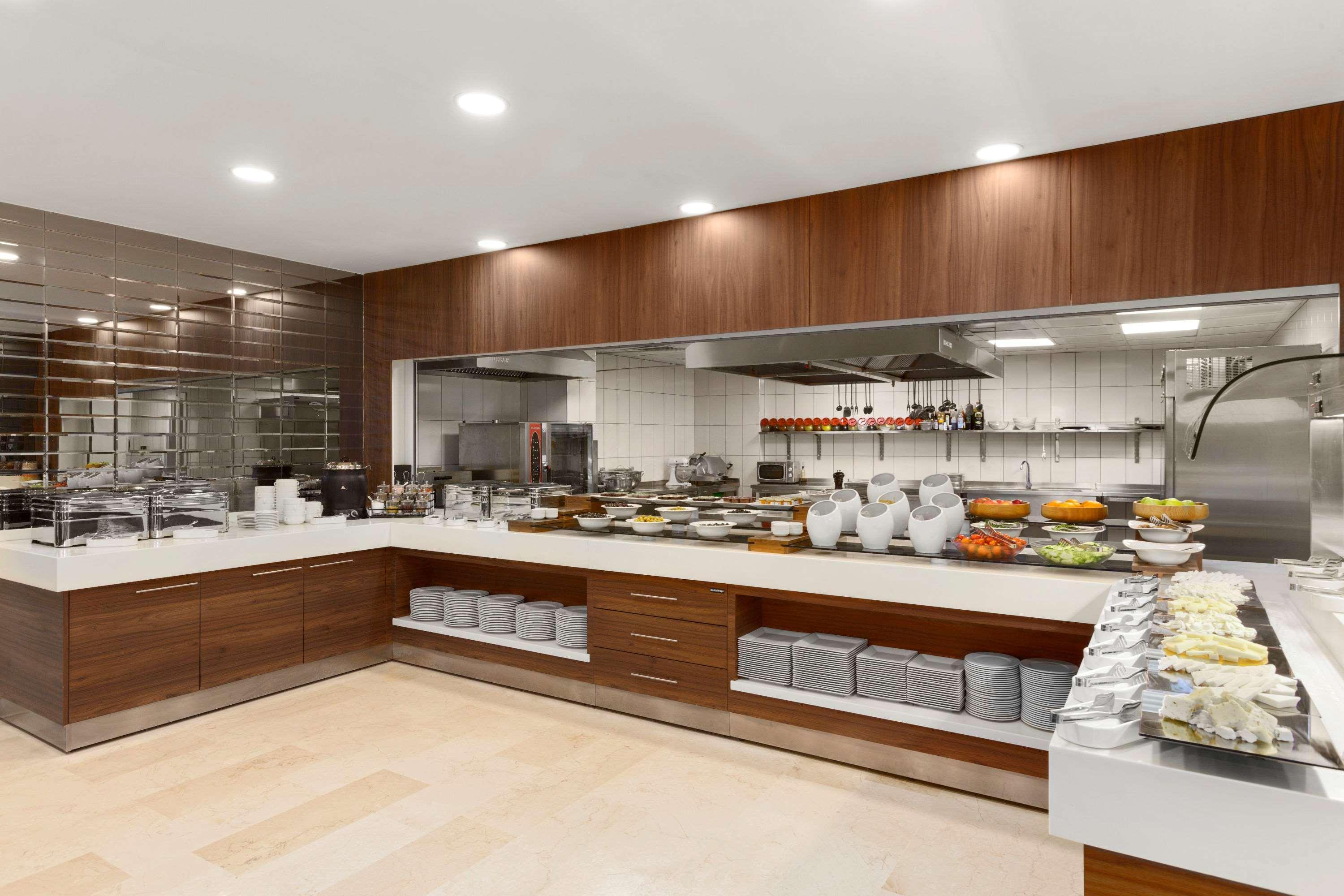 Ramada Encore Istanbul Kartal Ngoại thất bức ảnh