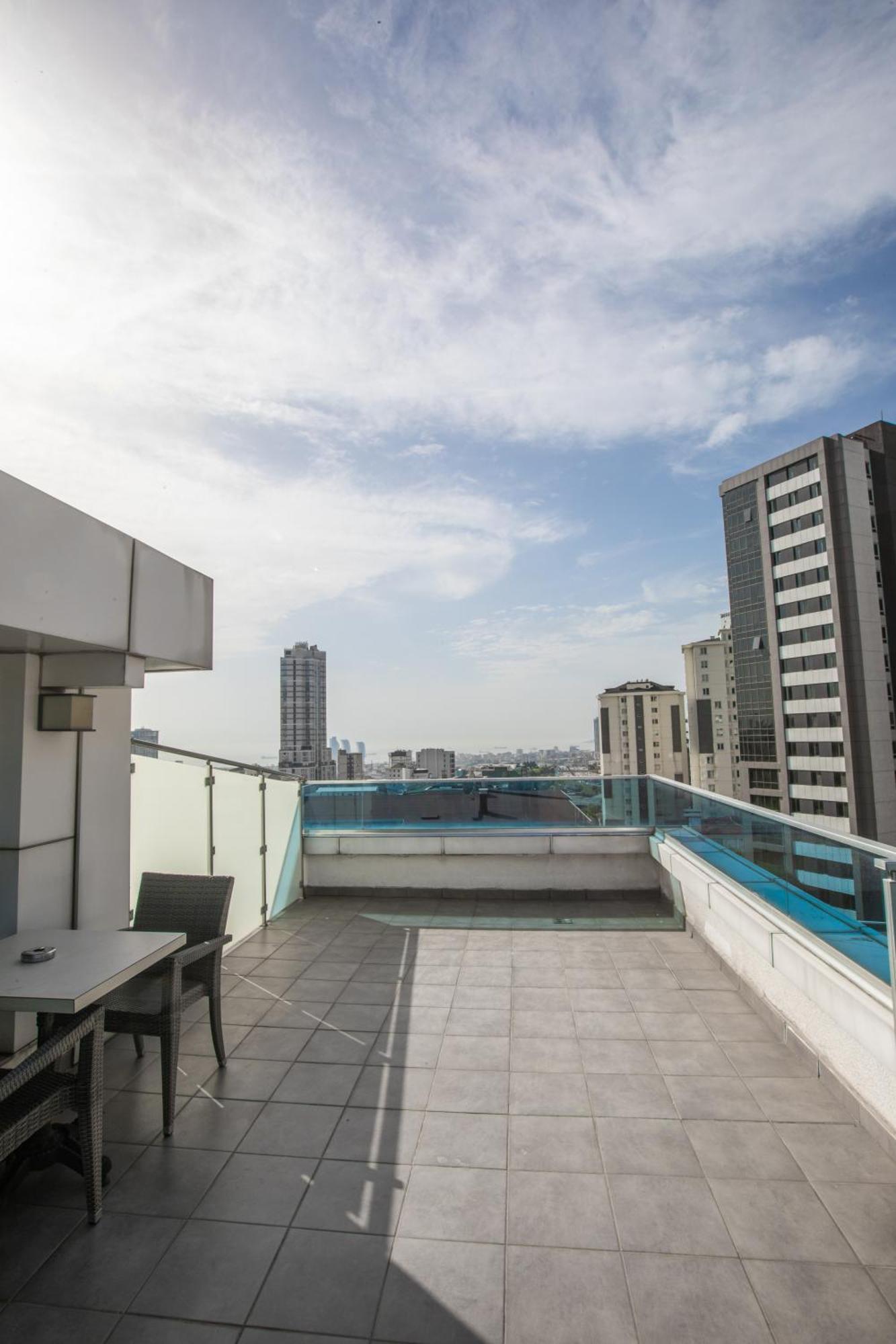Ramada Encore Istanbul Kartal Ngoại thất bức ảnh